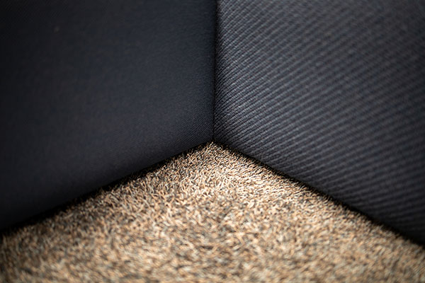 Modulsofa: Mags von HAY, Teppich: Moto JAB